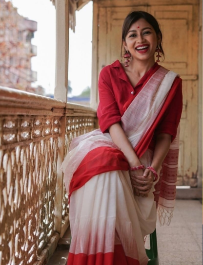 Aesthetic Bengali Captions for Saree