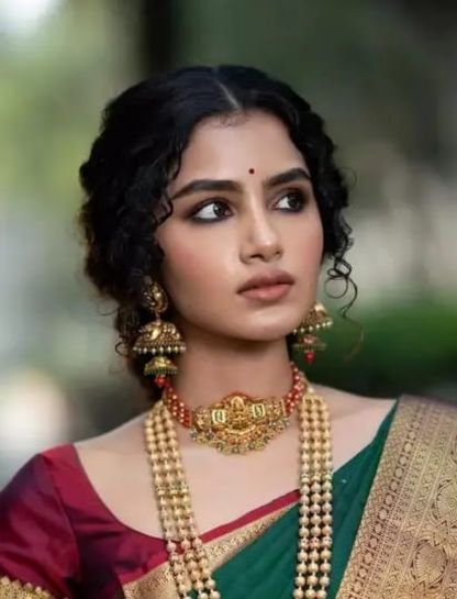 Traditional Look Captions for Instagram for Girl