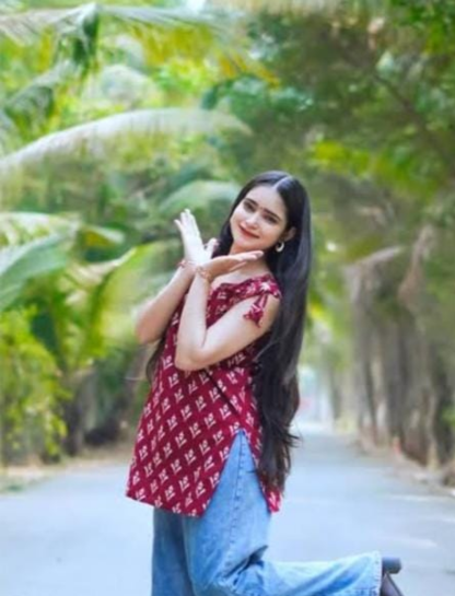 Trendy Kurti Captions for Instagram for Girl