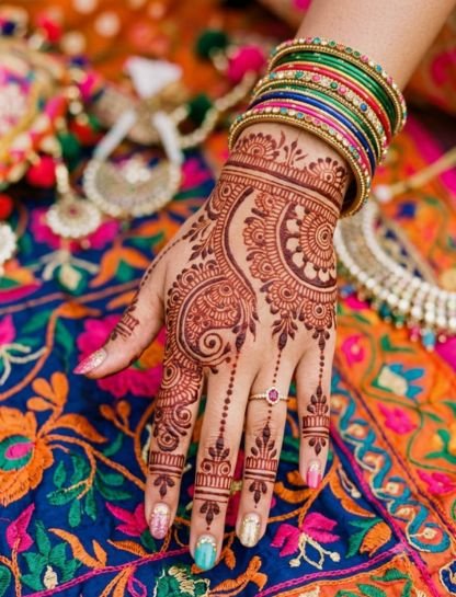 Unique Mehndi Captions for Instagram
